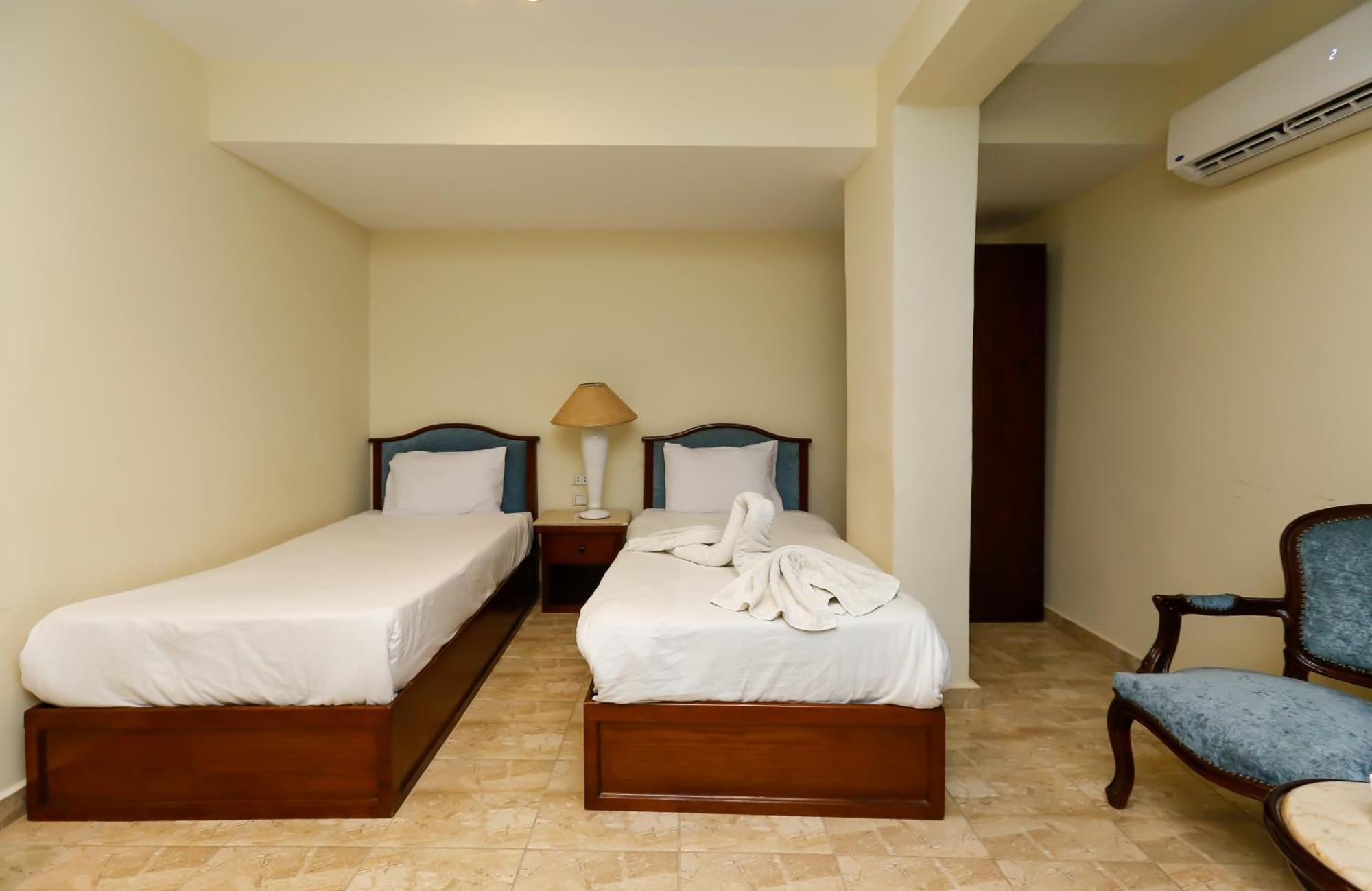 Pyramids Vista Inn Kafret el-Gabal Extérieur photo