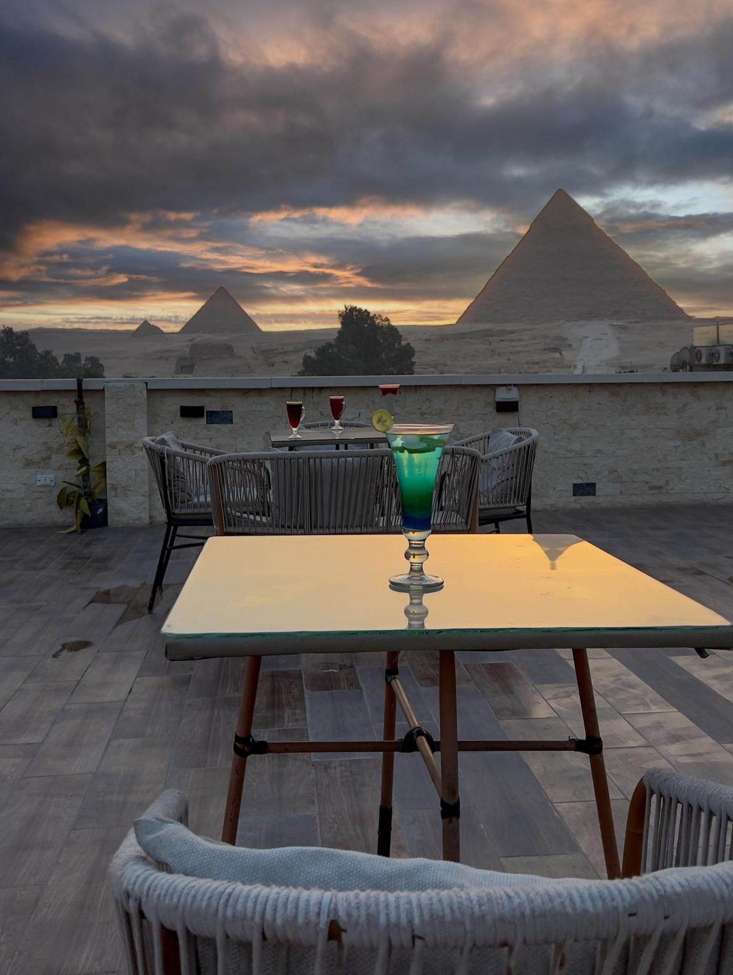 Pyramids Vista Inn Kafret el-Gabal Extérieur photo